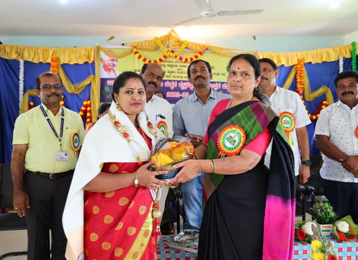 Vritti Shikshana Kalikothsava 2022-23 - Bhoomika Seva Foundation Education Program with Lata Kundaragi SDMC President Karnataka